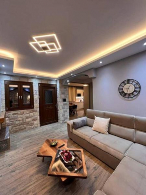 Ora House